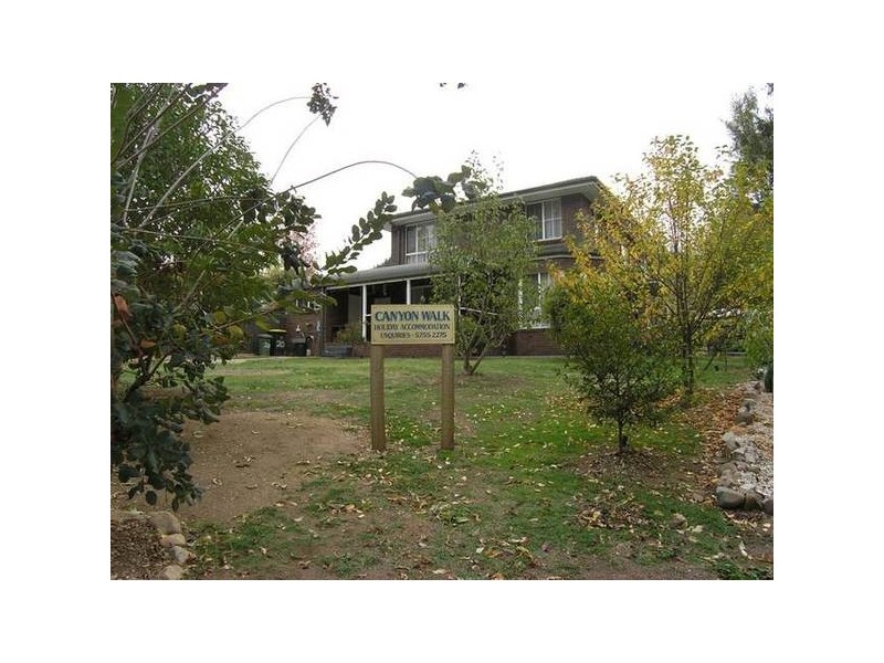 20 Showers Ave, Bright VIC 3741