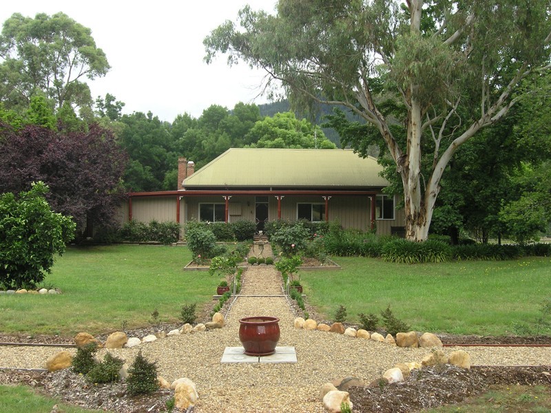 396 Back Porepunkah Rd, Bright VIC 3741