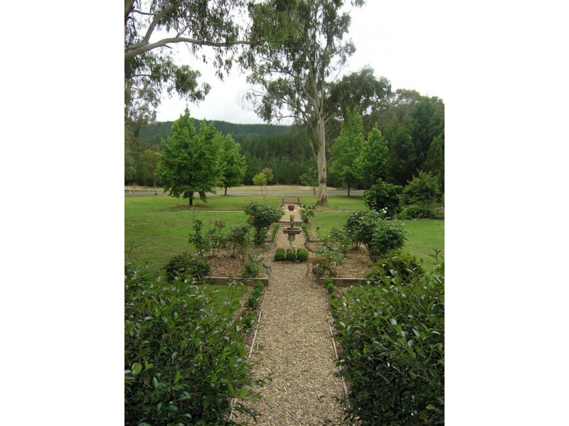 396 Back Porepunkah Rd, Bright VIC 3741