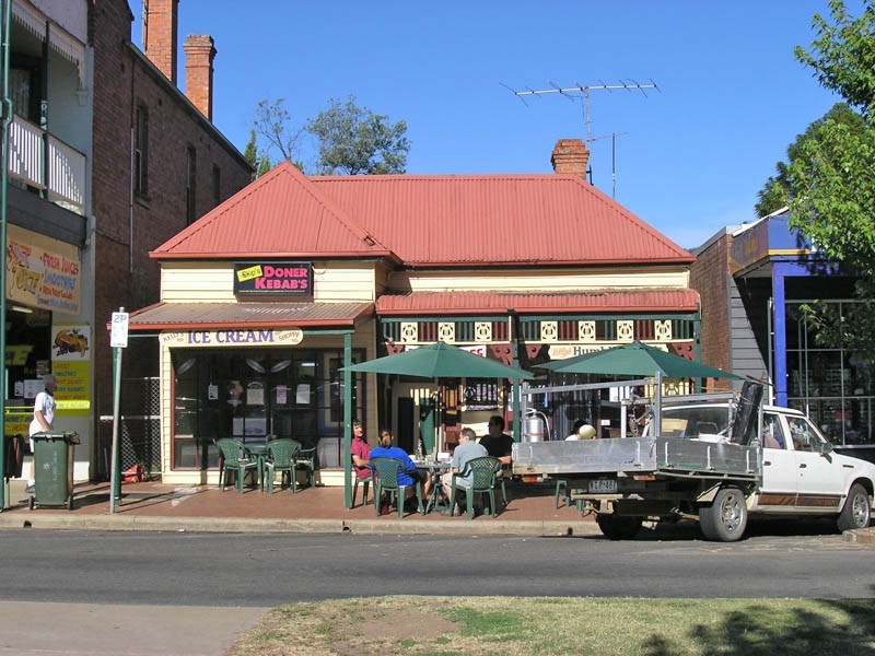 13 Ireland Street, Bright VIC 3741