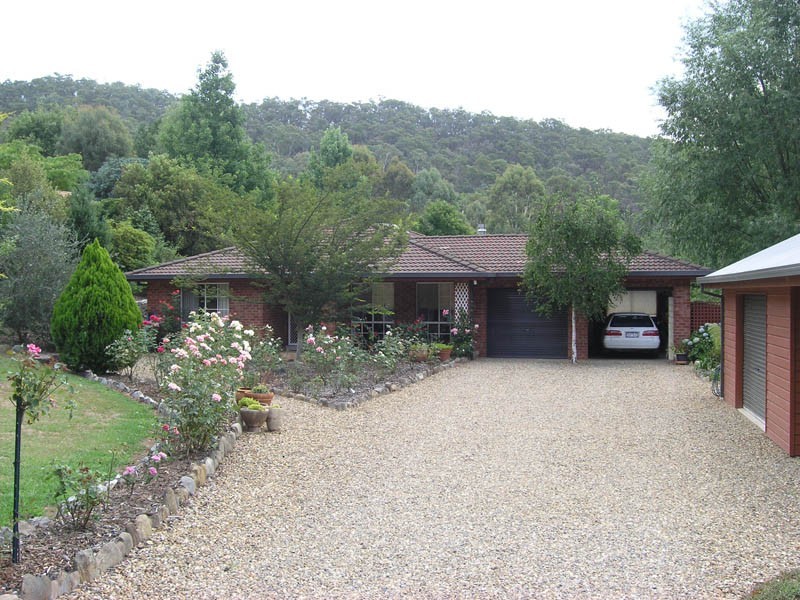 1 Iarias Lane, Bright VIC 3741