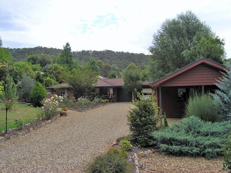 1 Iarias Lane, Bright VIC 3741