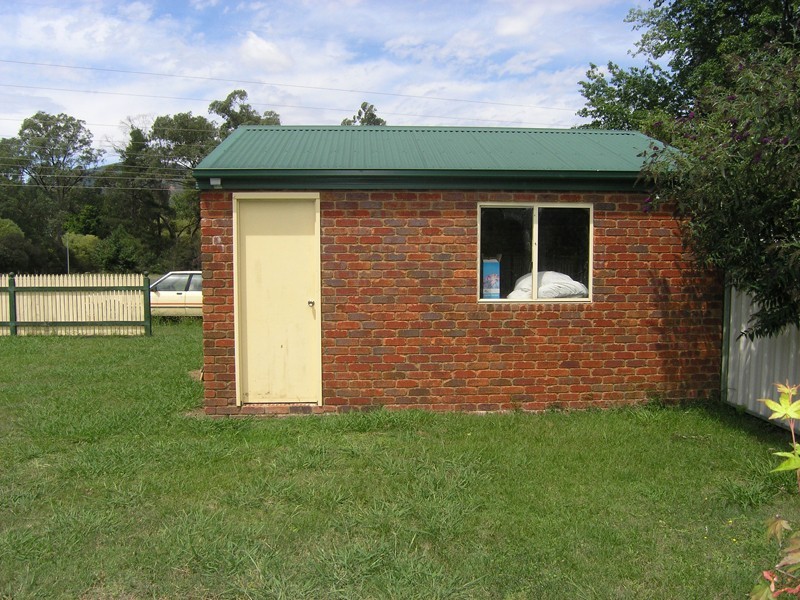 2 Lumley Drive, Bright VIC 3741