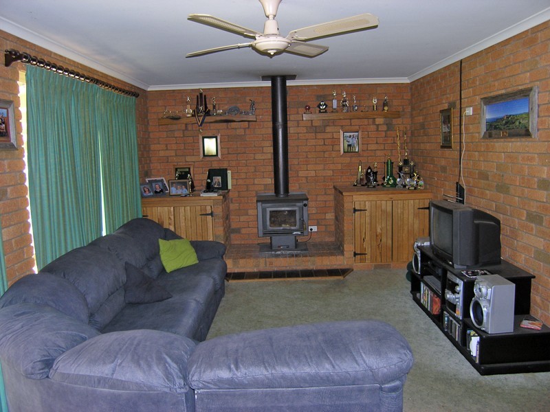 2 Lumley Drive, Bright VIC 3741