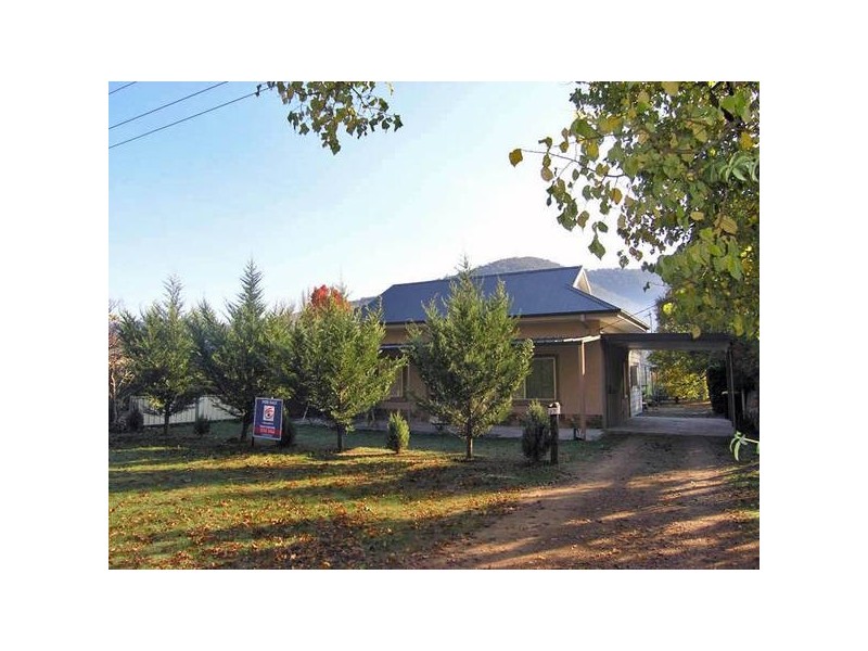 97 Delany Ave, Bright VIC 3741