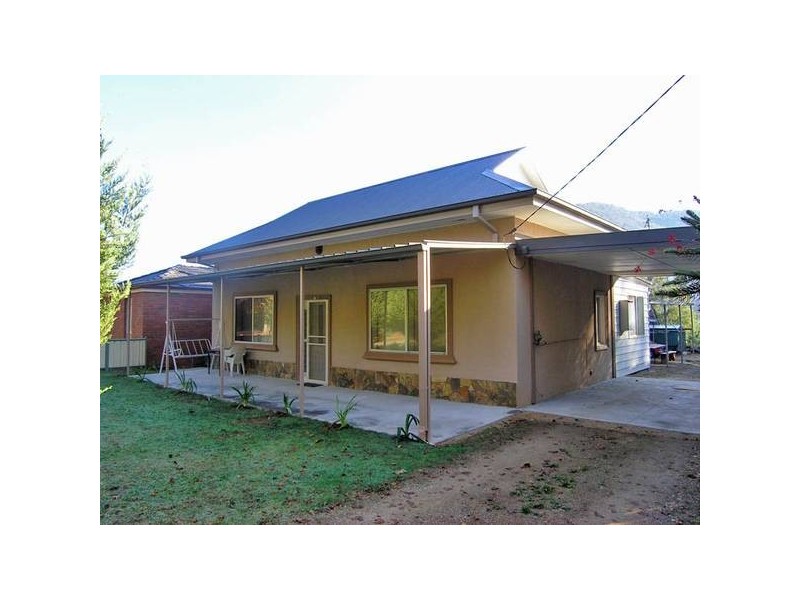 97 Delany Ave, Bright VIC 3741