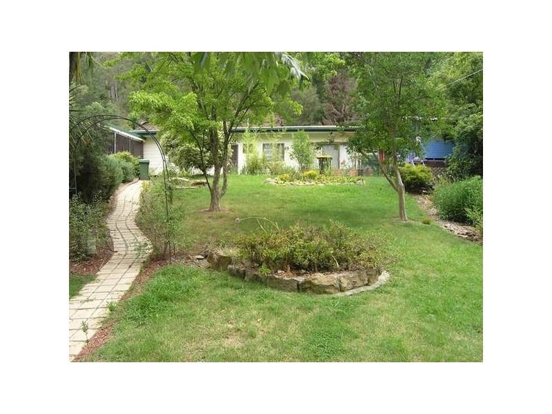 146 Delany Ave, Bright VIC 3741