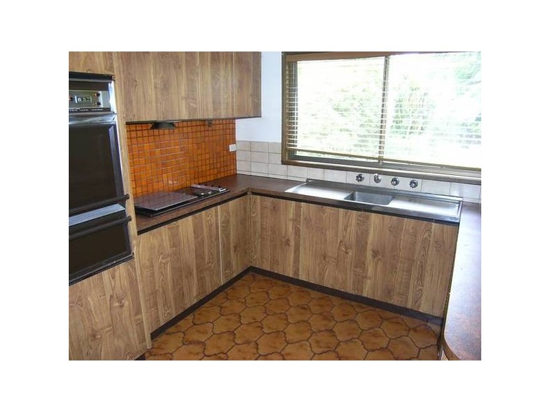 146 Delany Ave, Bright VIC 3741