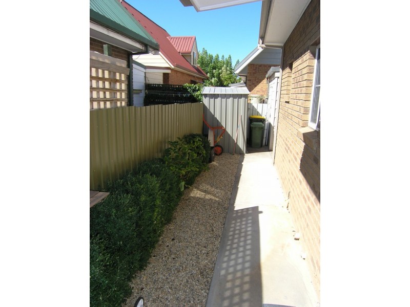 1A Butler Crt, Bright VIC 3741