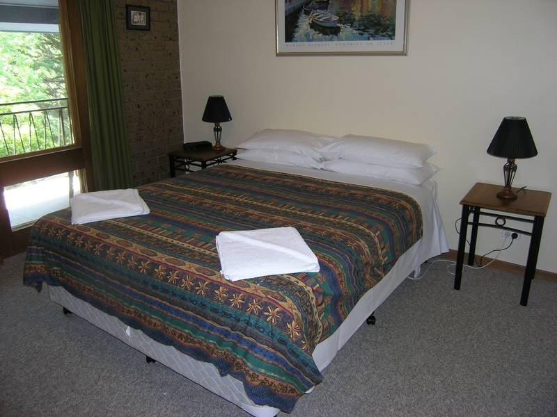 40-42 Bakers Gully, Bright VIC 3741