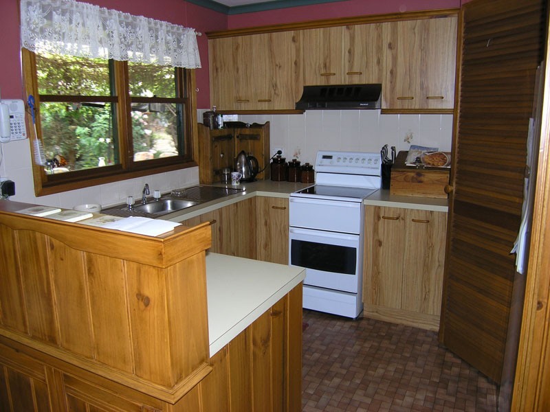 7 Williams Road, Wandiligong VIC 3744