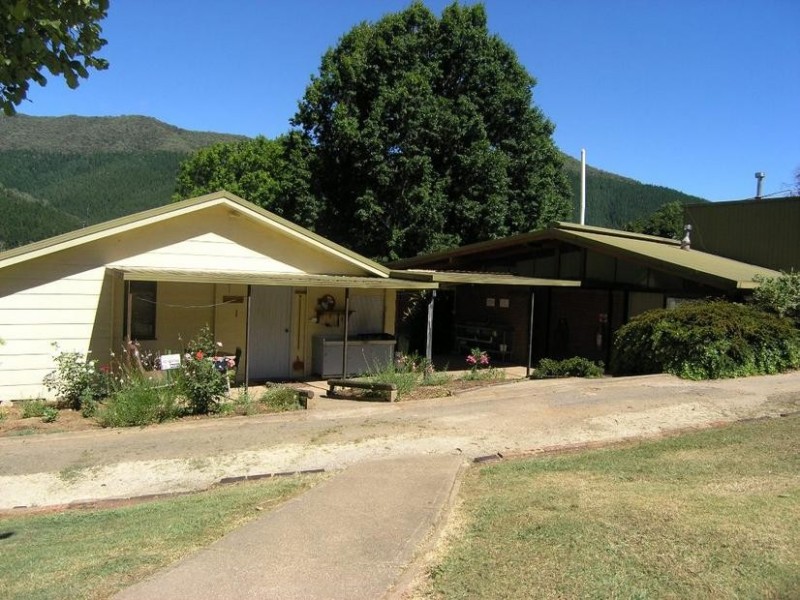 Lot B School Rd, Wandiligong VIC 3744