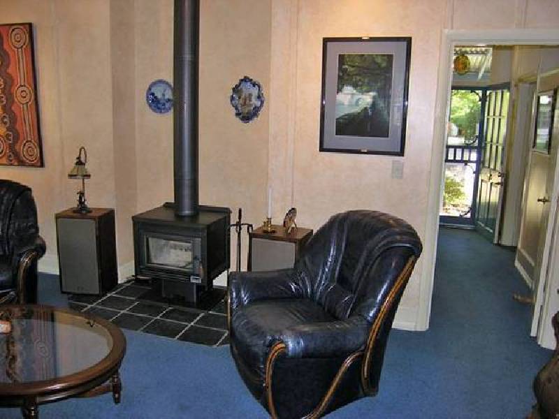 15 Cobden St, Bright VIC 3741