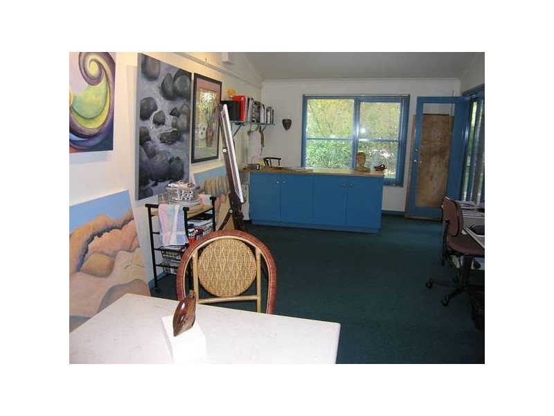 15 Cobden St, Bright VIC 3741