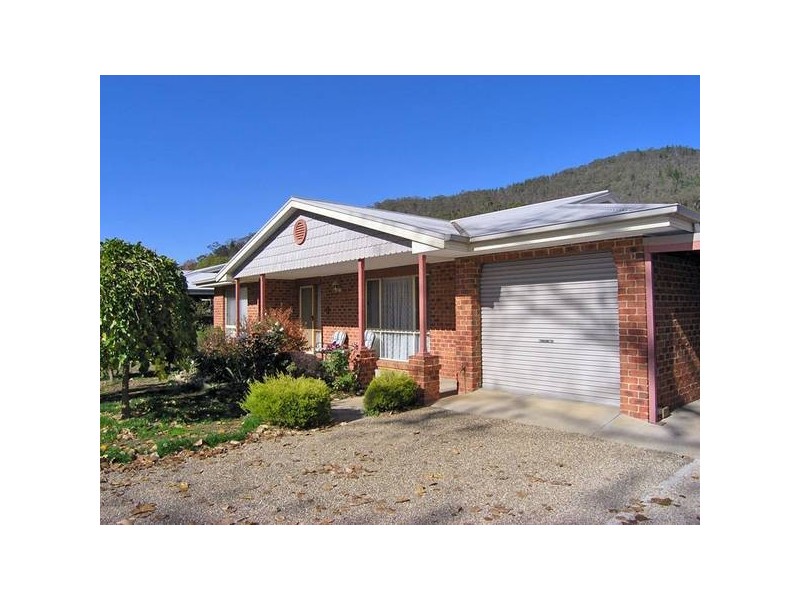 28 Gavan Street, Bright VIC 3741