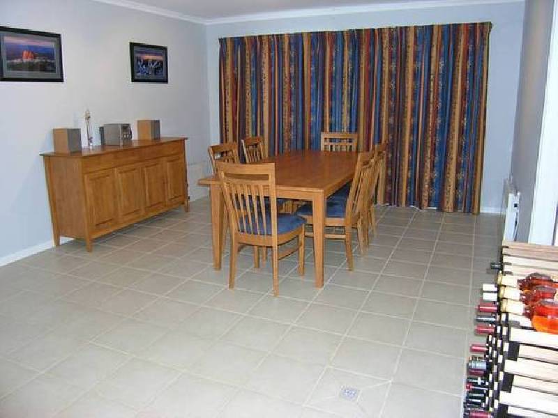 9 Hawthorn Lane, Bright VIC 3741