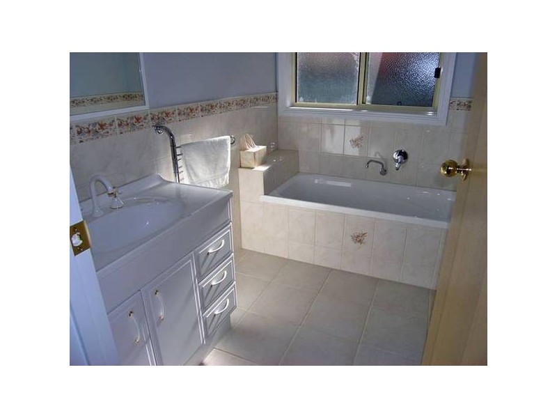 9 Hawthorn Lane, Bright VIC 3741