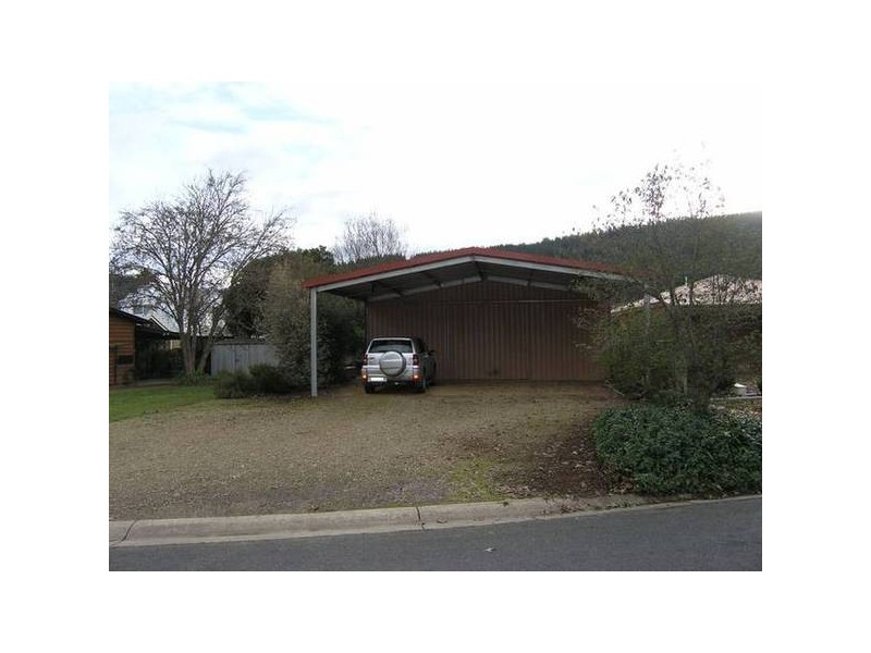 Toorak Rd, Bright VIC 3741