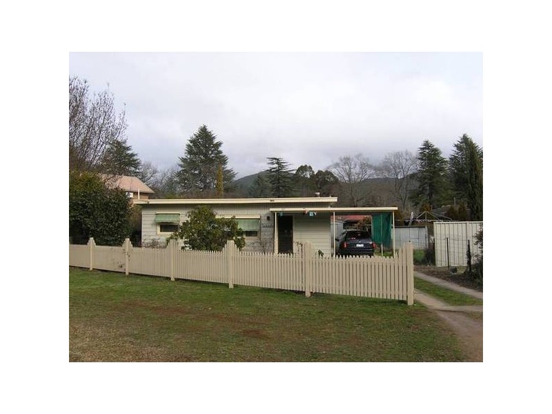 Mountbatten Avenue, Bright VIC 3741