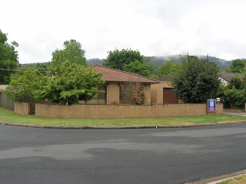 3 Claret Court, Bright VIC 3741