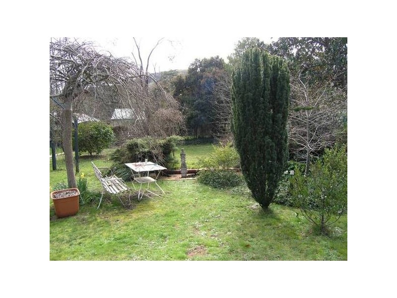 5 Brooks Street, Bright VIC 3741