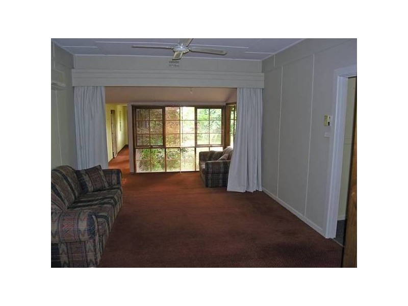 5 Brooks Street, Bright VIC 3741