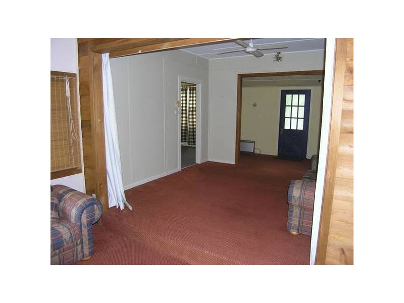 5 Brooks Street, Bright VIC 3741