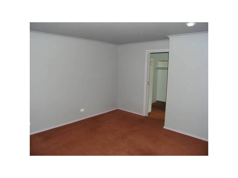 5 Brooks Street, Bright VIC 3741