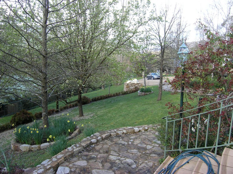 1B Barberry Court, Bright VIC 3741