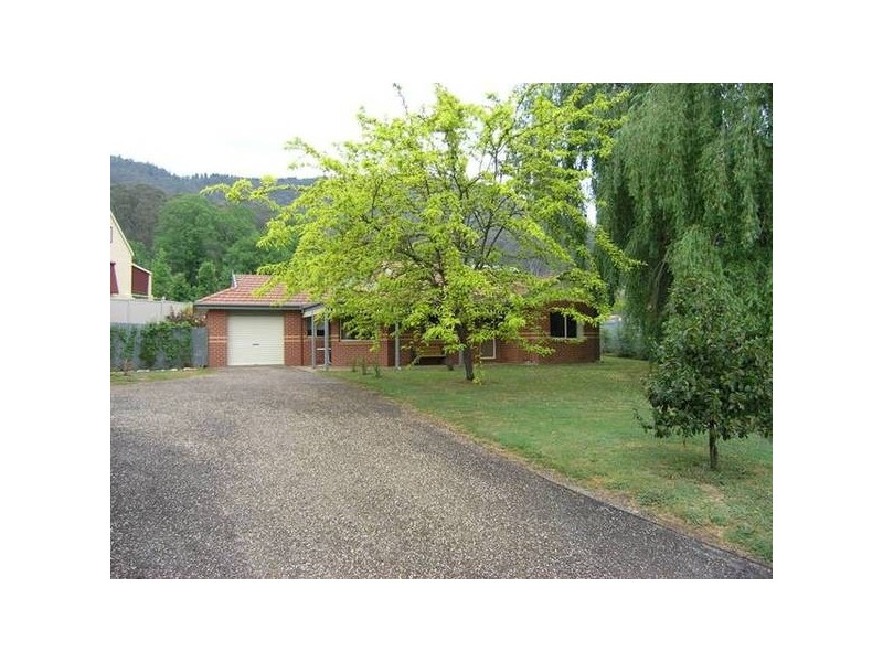 4/40-42 Gavan St, Bright VIC 3741