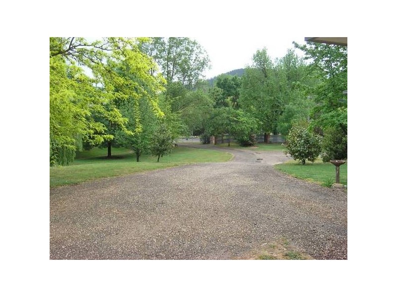 4/40-42 Gavan St, Bright VIC 3741