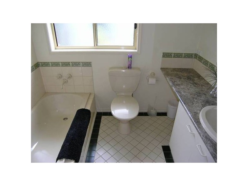 4/40-42 Gavan St, Bright VIC 3741