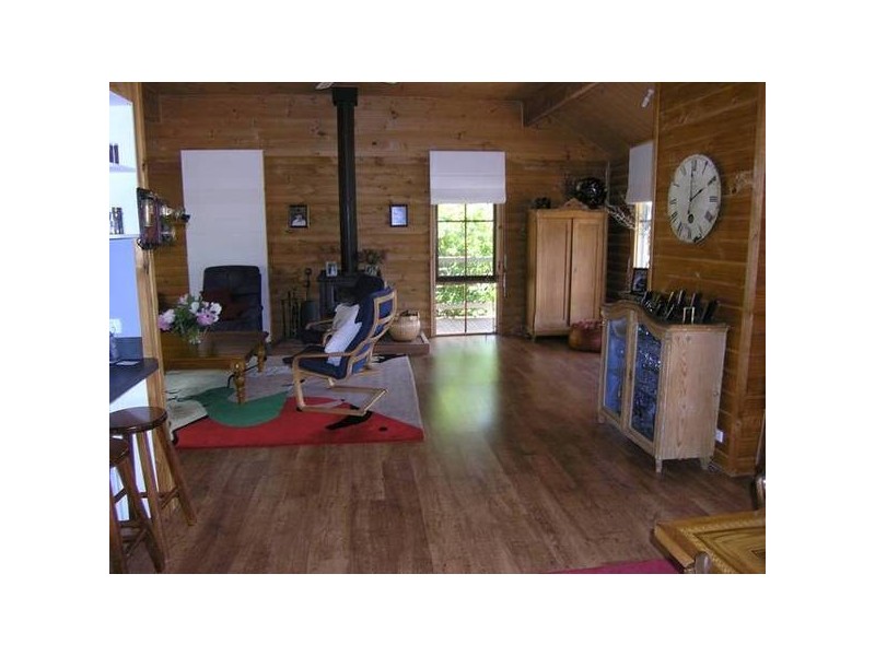 5 Cindy Court, Bright VIC 3741