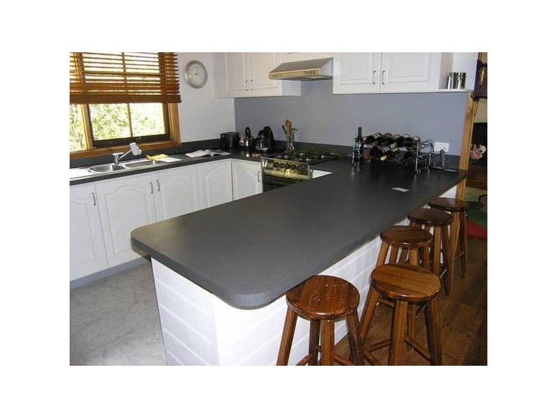 5 Cindy Court, Bright VIC 3741