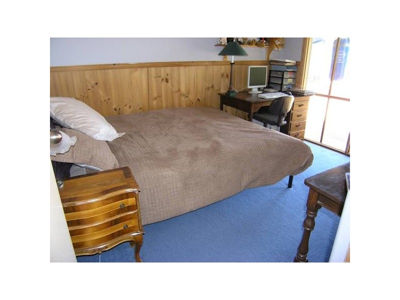 5 Cindy Court, Bright VIC 3741