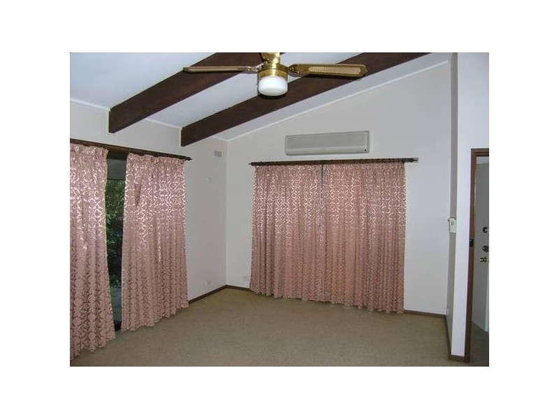 29 Bakers Gully Rd, Bright VIC 3741