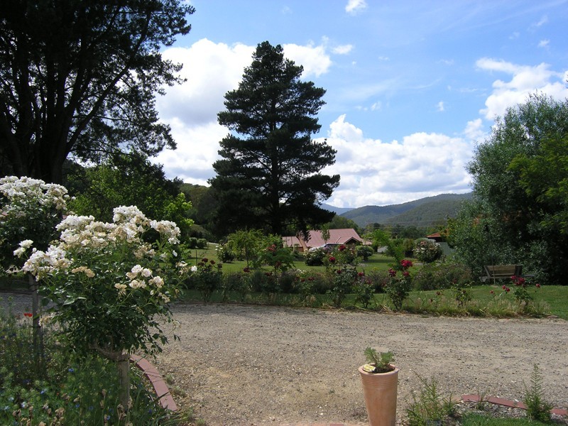 17 Mount Porepunkah Rd, Bright VIC 3741