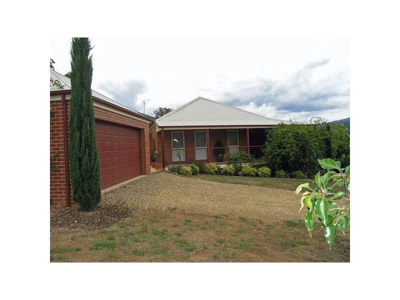 6 Clarkes Lane, Wandiligong VIC 3744