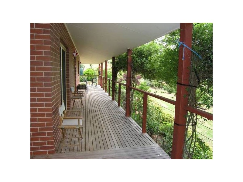 6 Clarkes Lane, Wandiligong VIC 3744