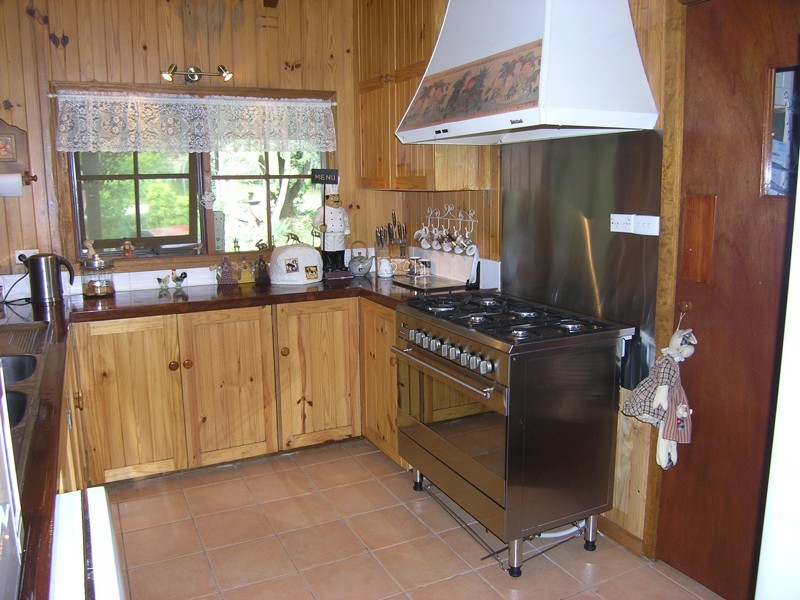 79 Williams Rd, Wandiligong VIC 3744