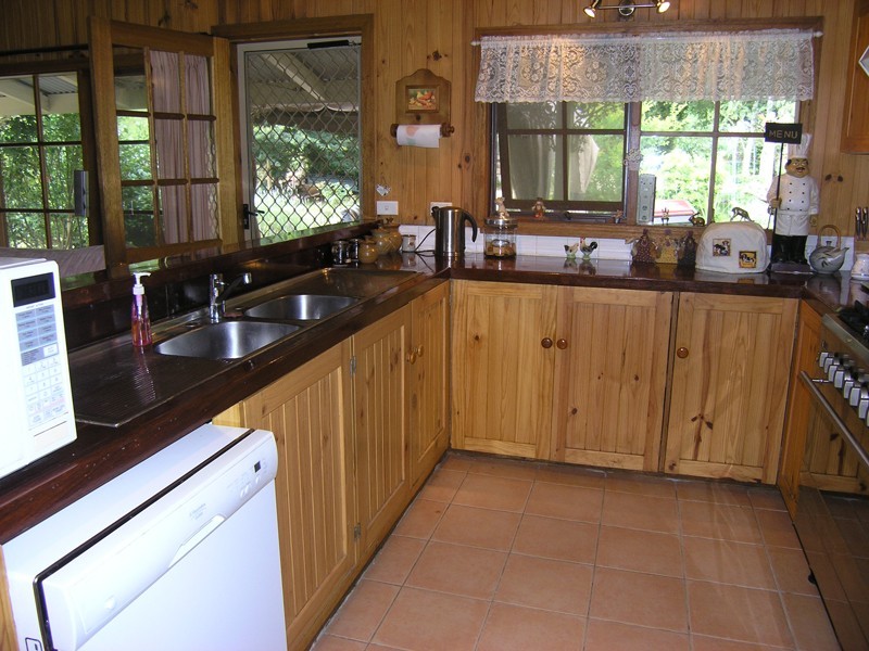 79 Williams Rd, Wandiligong VIC 3744