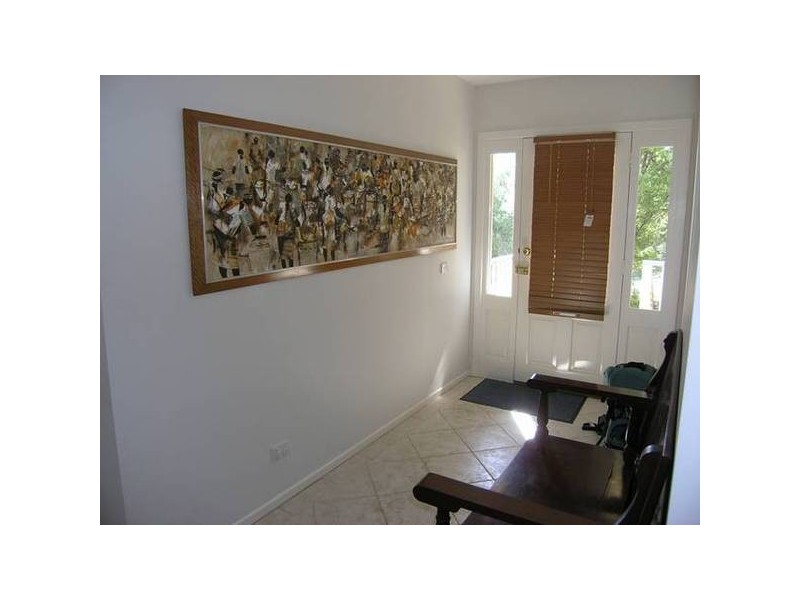 1 Woodlands Grove, Bright VIC 3741