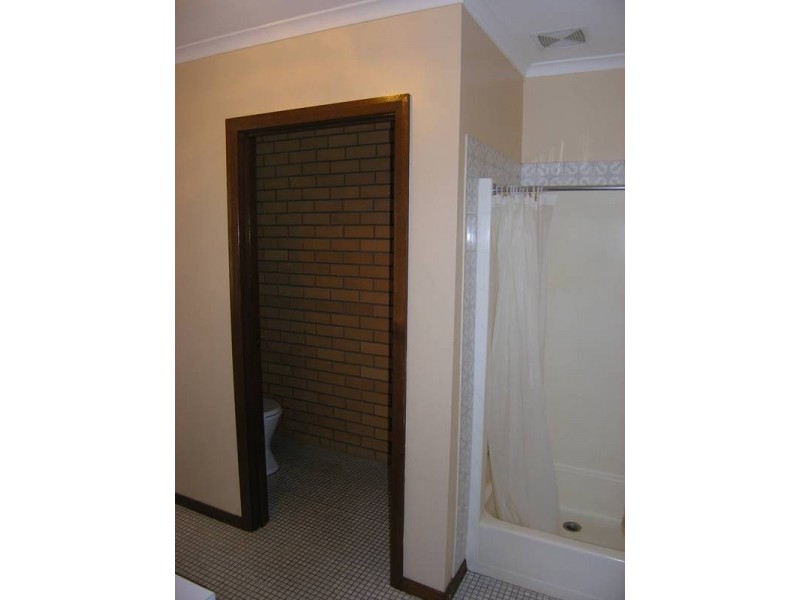 2/78 Delany Ave, Bright VIC 3741