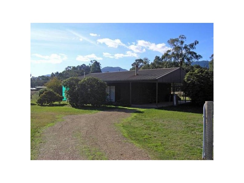 7275 Great Alpine Rd, Bright VIC 3741