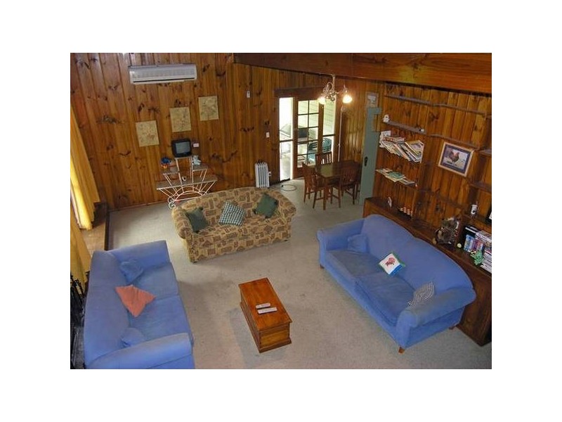 11 Delany Ave, Bright VIC 3741