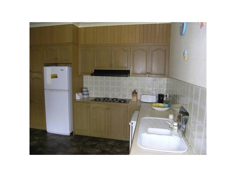 11 Delany Ave, Bright VIC 3741