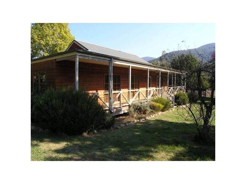 534 Morses Creek Rd, Wandiligong VIC 3744