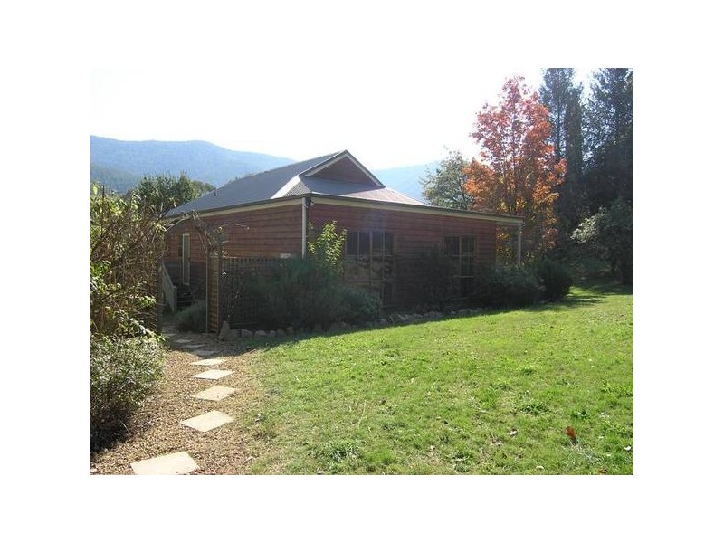 534 Morses Creek Rd, Wandiligong VIC 3744