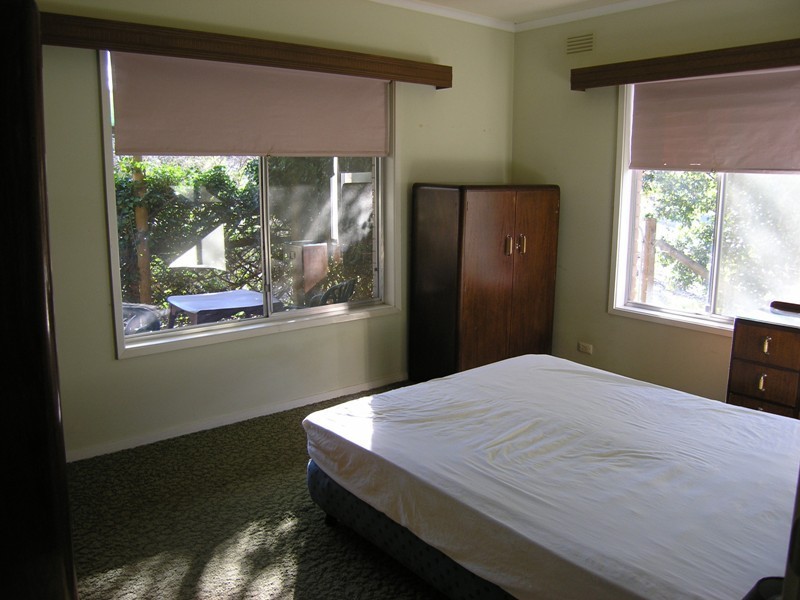 2/17 Mountbatten Ave, Bright VIC 3741