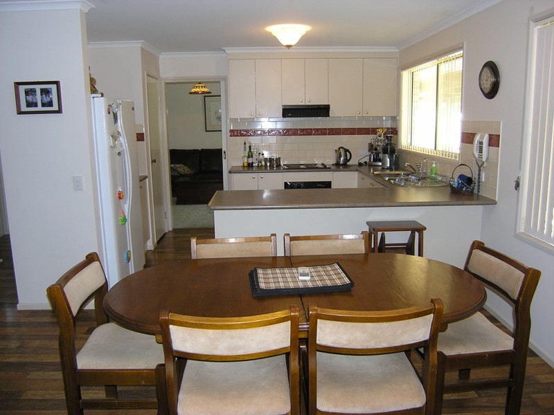 17 Norman Court, Bright VIC 3741